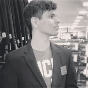 Meet your Posher, Abelardo